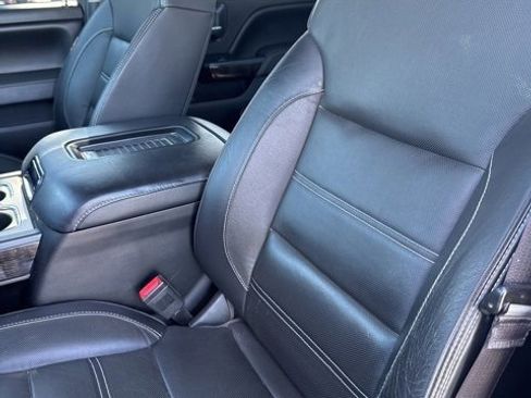 Used 2016 GMC Sierra 2500 Denali w/ Duramax Plus Package image 5