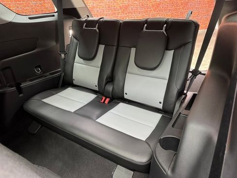 Certified 2022 Ford Explorer XLT w/ Equipment Group 202A image 24