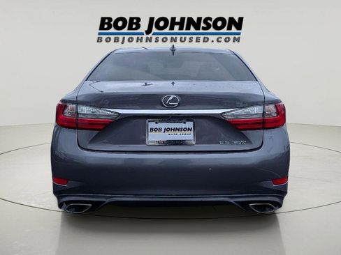 Used 2016 Lexus ES 350 w/ Luxury Package w/Wood Trim FWD image 3