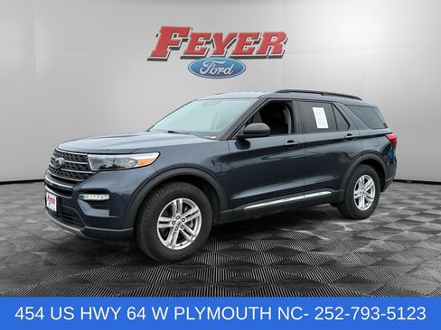 Certified 2022 Ford Explorer XLT w/ Equipment Group 202A RWD image 1