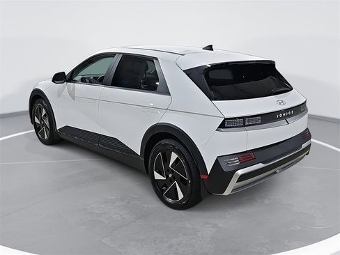 New 2026 Hyundai Ioniq 5 SEL image 7