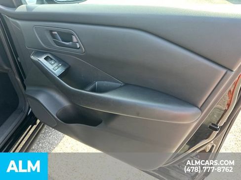Used 2024 Nissan Rogue S FWD image 16