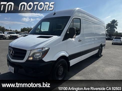 Used 2017 Mercedes-Benz Sprinter 2500 image 1