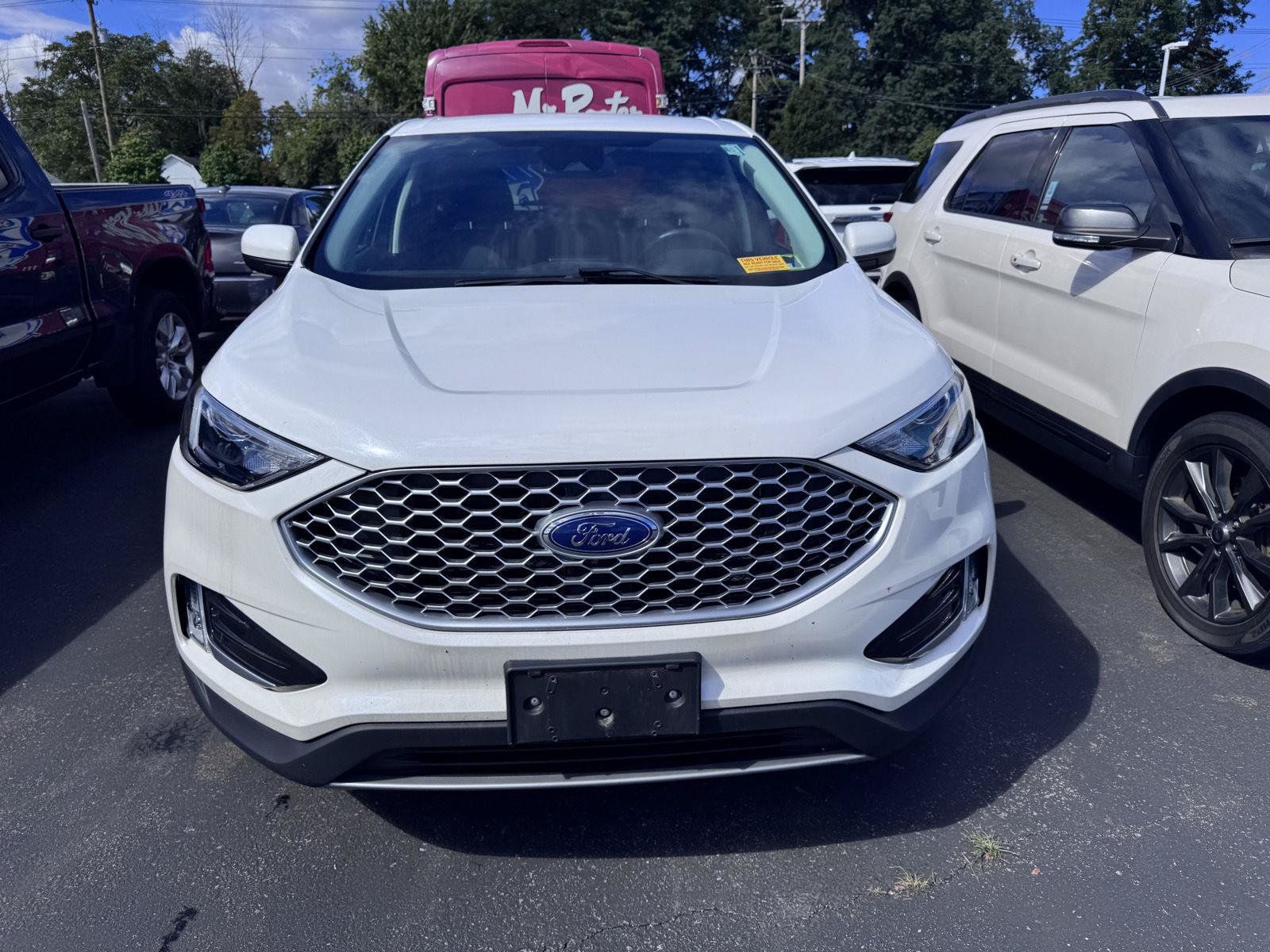 Used 2024 Ford Edge SEL w/ Convenience Package AWD/4WD image 2