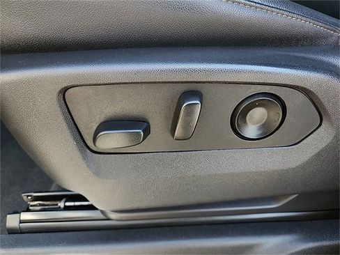 Certified 2025 Chevrolet Silverado 2500 LTZ w/ LTZ Convenience Package image 17