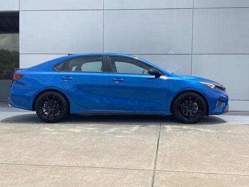Used 2023 Kia Forte GT w/ GT2 Package FWD image 3