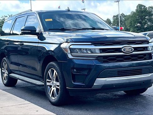 Used 2023 Ford Expedition XLT RWD image 1