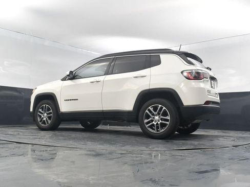 Used 2018 Jeep Compass Latitude w/ Cold Weather Group image 46