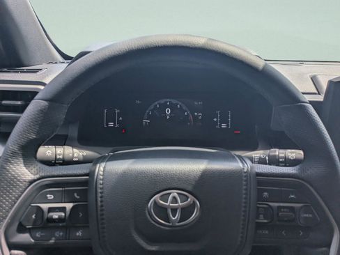 Used 2025 Toyota 4Runner SR5 image 34