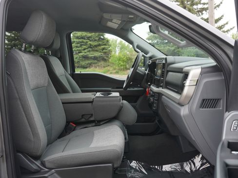 Used 2024 Ford F250 XLT AWD/4WD image 11