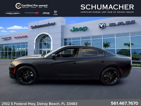 Used 2023 Dodge Charger SXT w/ Plus Group RWD image 4