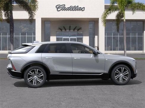 New 2026 Cadillac Lyriq Luxury image 5