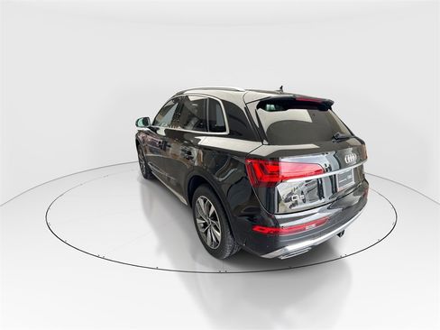 Certified 2025 Audi Q5 2.0T Premium Plus w/ Premium Plus Package image 6