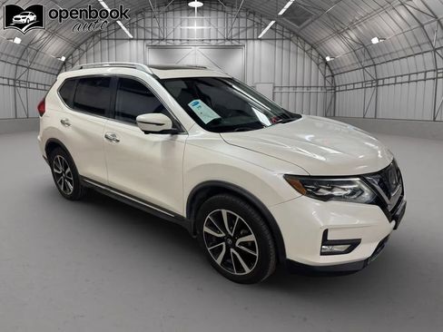 Used 2017 Nissan Rogue SL w/ SL Premium Package image 3