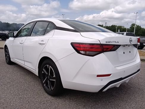 Used 2024 Nissan Sentra SV FWD image 5