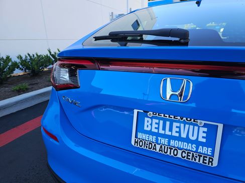Used 2023 Honda Civic Sport image 15