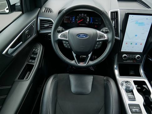 Used 2024 Ford Edge ST w/ Equipment Group 401A AWD/4WD image 13
