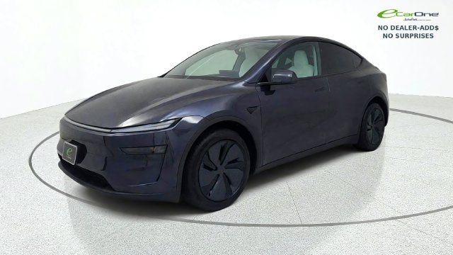 Used 2026 Tesla Model Y 2WD image 3