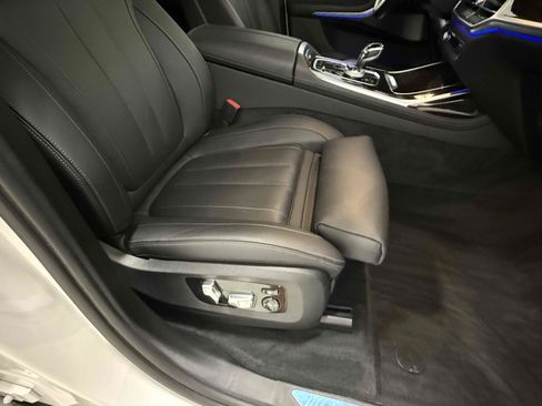 Used 2020 BMW X7 M50i w/ Executive Package AWD/4WD image 58