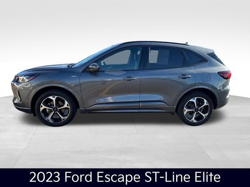 Used 2023 Ford Escape ST-Line Elite w/ Premium Technology Package image 2