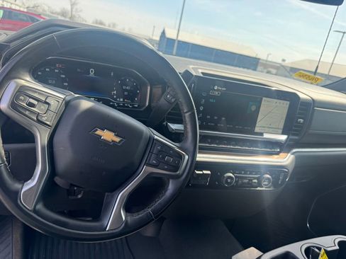 Used 2025 Chevrolet Silverado 3500 LT w/ Safety Package AWD/4WD image 16
