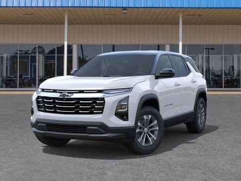 New 2026 Chevrolet Equinox LT w/ Safety and Technology Package FWD image 6