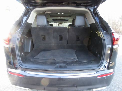 Used 2021 Buick Enclave Premium w/ Sun and Sites Package image 18