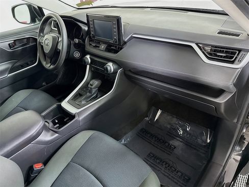 Certified 2022 Toyota RAV4 LE image 27