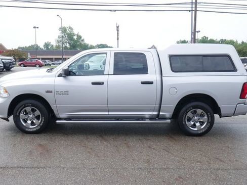 Used 2017 RAM 1500 Express AWD/4WD image 7