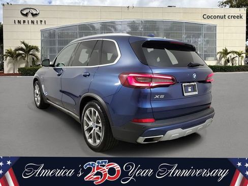Used 2023 BMW X5 xDrive45e w/ Parking Assistance Package AWD/4WD image 3