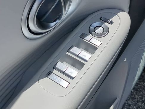 New 2026 Hyundai Ioniq 9 SEL image 18