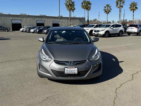 Used 2014 Hyundai Elantra SE image 4