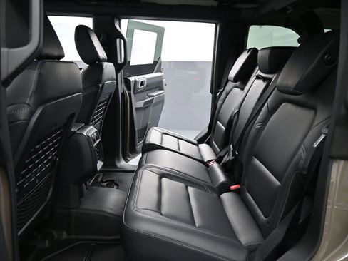 New 2026 Ford Bronco Badlands image 18