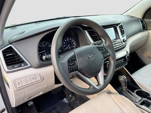 Used 2018 Hyundai Tucson SEL image 9