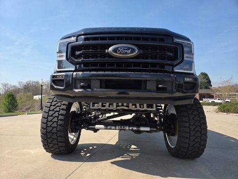 Used 2020 Ford F250 Lariat image 7