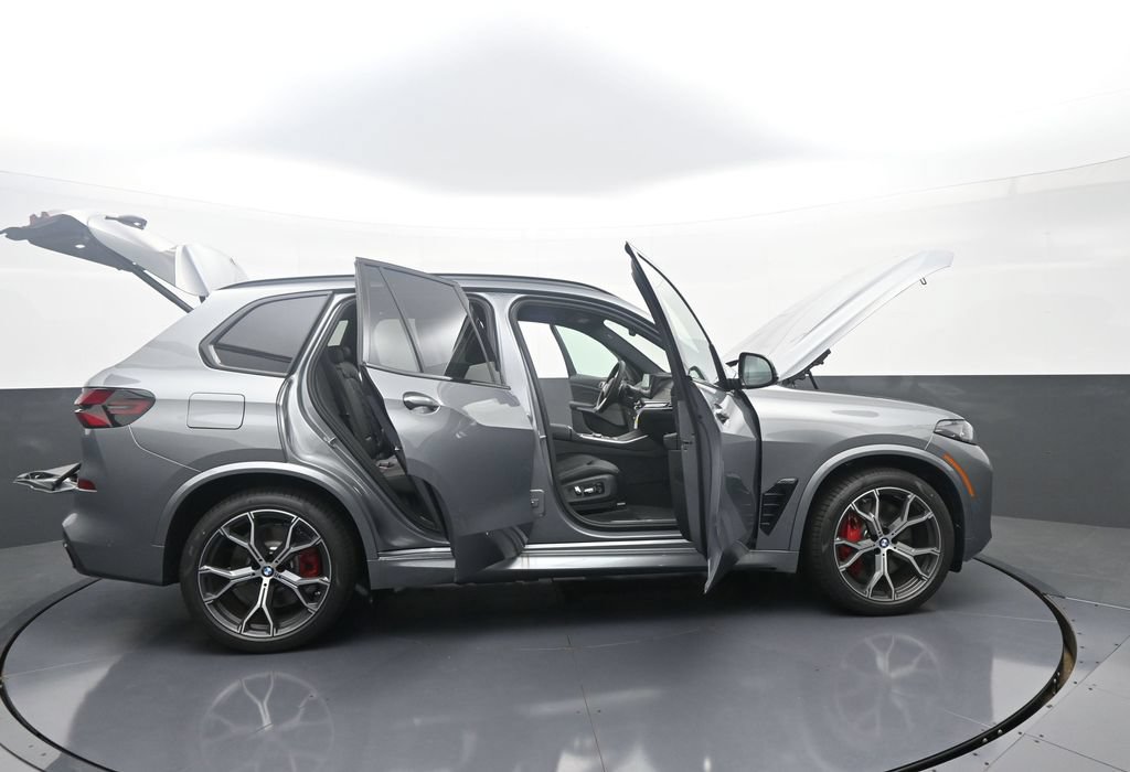 New 2026 BMW X5 xDrive50e w/ M Sport Package AWD/4WD image 45