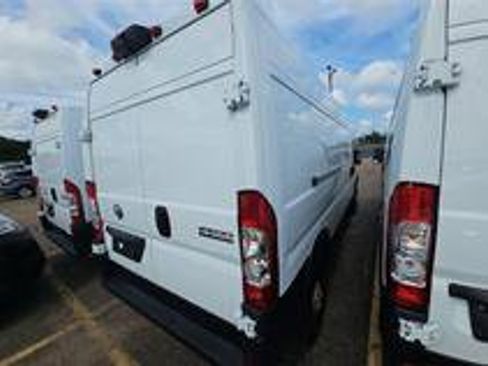 Used 2026 RAM ProMaster 2500 w/ Convenience Group FWD image 9