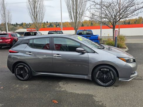 Certified 2024 Nissan Leaf SV Plus image 4