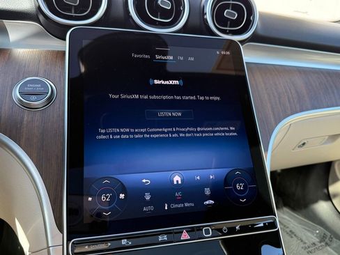 Used 2025 Mercedes-Benz C 300 4MATIC Sedan image 21