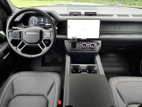 New 2026 Land Rover Defender 110 X-Dynamic SE AWD/4WD image 4