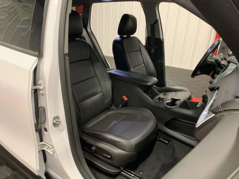 Used 2021 GMC Terrain SLT image 46