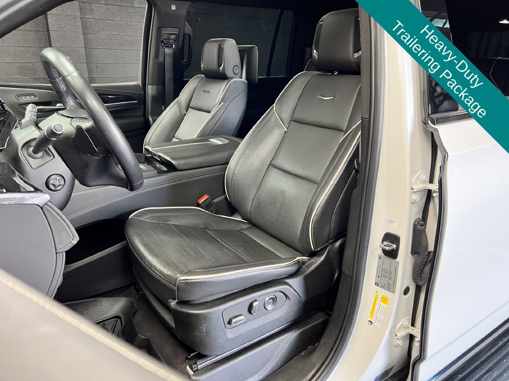 Used 2023 Cadillac Escalade ESV Sport w/ LPO, ONYX Package AWD/4WD image 7