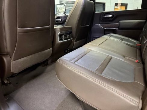 Used 2022 GMC Sierra 2500 Denali w/ Denali Ultimate Package AWD/4WD image 22