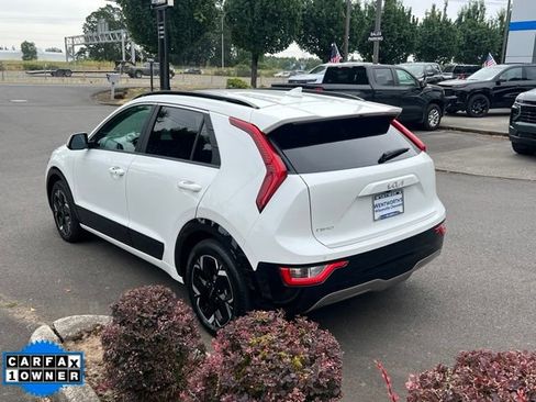 Used 2024 Kia Niro Wind w/ Wind Preserve Package FWD image 5