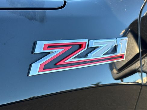 Used 2022 Chevrolet Silverado 1500 LT Trail Boss w/ Convenience Package II image 8