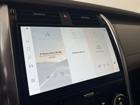 Certified 2025 Land Rover Discovery Dynamic SE image 35