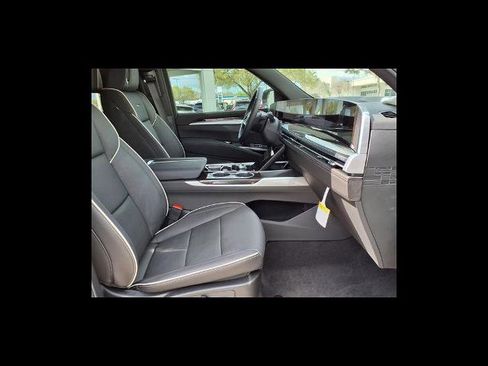 New 2026 Cadillac Escalade Luxury w/ LPO, Radiant Package AWD/4WD image 30