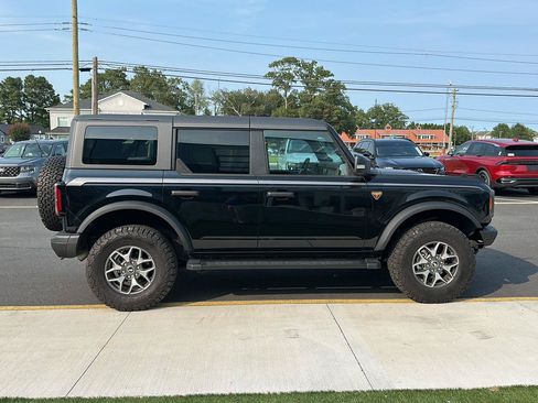 Used 2024 Ford Bronco Badlands AWD/4WD image 4
