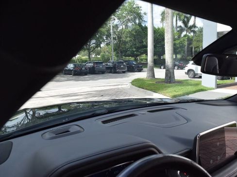 Used 2022 Chevrolet Suburban LT RWD image 68