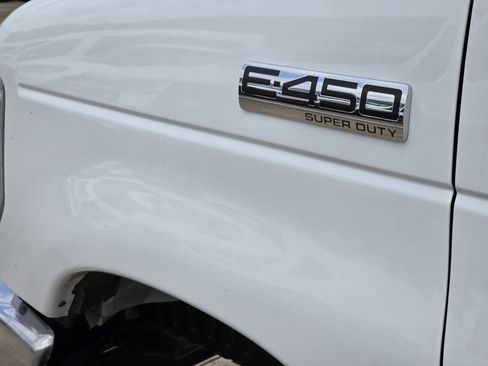 New 2026 Ford E-450 and Econoline 450 Super Duty w/ Driver's Safety Package RWD image 13